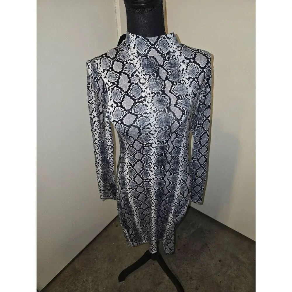 Fashion Nova 🐍 Snake Print Dress